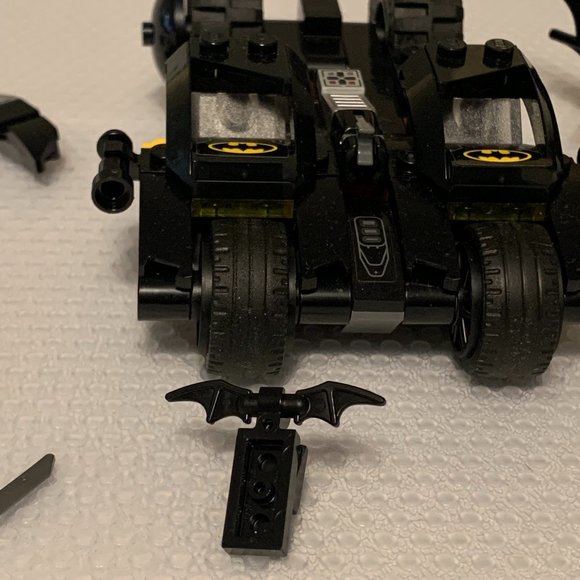 Lego Batmobile - Picture 4 of 6